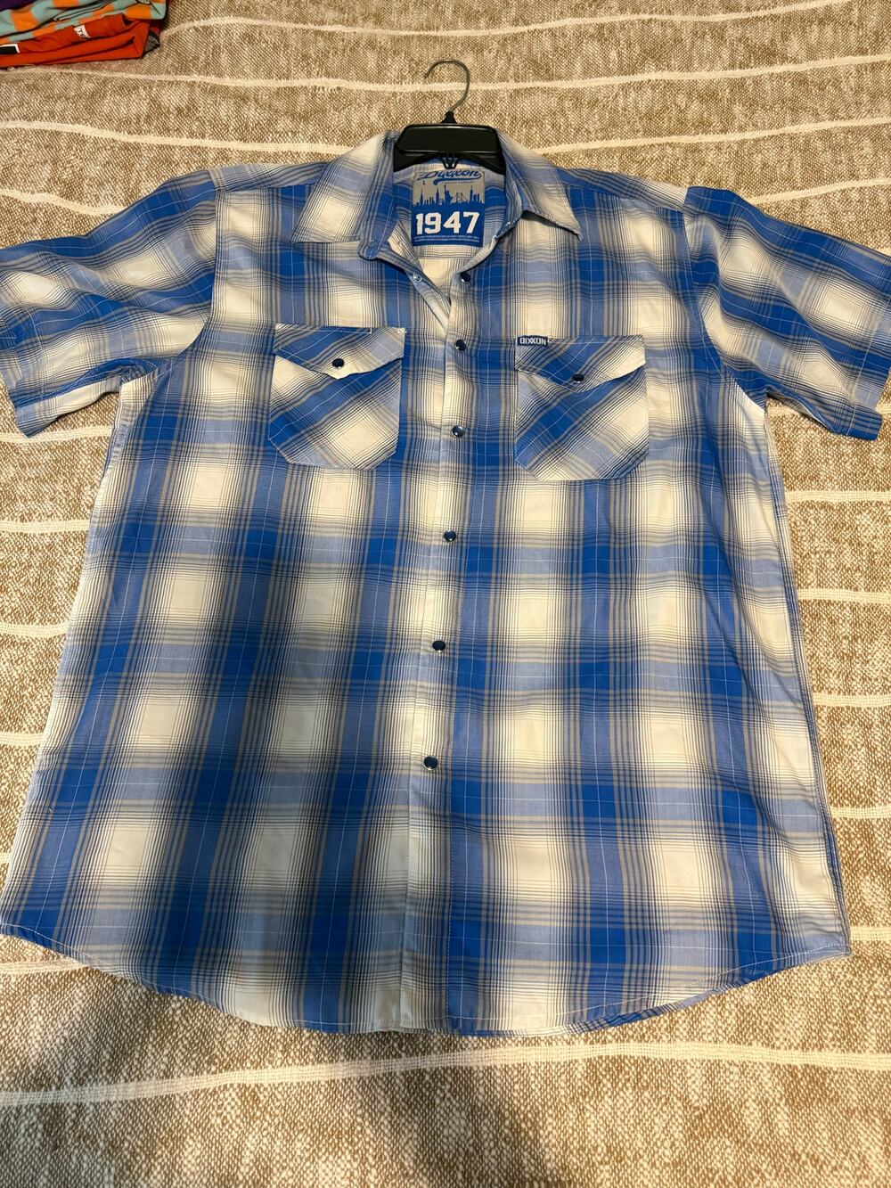 The 1947" Jackie Robinson/Los Angeles Dodgers tribute shirt size L